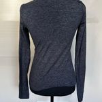 Alo Yoga Alo Grey Long Sleeve Shirt with Thumbholes Photo 2