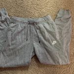 Nike Women’s Joggers Photo 0