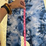 Beach Riot robbed Cara v waist Blue and White tie-dye leggings size small Photo 10