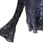 Sunny Leigh 🖤🤍  Macy’s Lightweight Crinkly Ruffles Buttons Feminine Romantic Photo 7