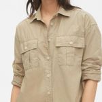 New Womens Gap Camp Shirt L XL 100% Cotton Button Down Beige Khaki LS Pockets Tan Size L Photo 0