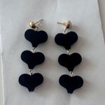 Elegant Black Heart Drop Earrings Photo 0