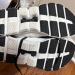 on cloud NWT on running  x sneakers Photo 3