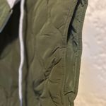 Boutique Chic Jungle‎ Green drawstring hooded puffer Quilted Vest Large Photo 5