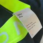 Nike NWT  Pro Women's Mid-Rise Crop Leggings (Plus Size) SZ-1X Photo 9