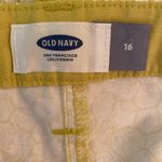 Old Navy Tropical Pineapple Print Cotton Shorts Yellow ‘Out on a Lime’ Size 16 Photo 3
