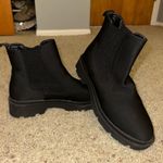 Amazon  Boots Photo 0