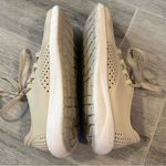 Crocs LiteRide Pacer Sneakers
Womens Size 8 Water Shoes Lace
Beige Comfy Photo 4