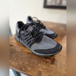 Adidas  Tubular Radial Sneaker sz 7 us Photo 1