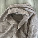 Universal Threads Universal Thread Tan Sweater Vest, good condition. Photo 5