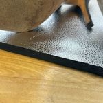 White House | Black Market , high heel shoes very very pretty. In used condition Photo 8