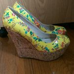 breckelle's  Floral Yellow Wedges Size 8.5 Photo 1