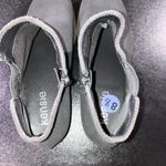 Kensie  Ankle Boots Women 8.5 Leather Gray Low Heel Gerona‎ Casual Chic Photo 6