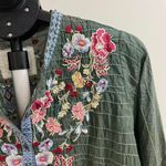 Johnny Was NWOT  Biya Embroidered Green Floral Beaded Tunic Shirt Blouse Sz S Photo 3