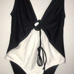 Venus  Color Block One-Piece Swimsuit 12 Photo 3