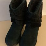 UGG  women black suede sheepskin Tania short classic boots size 6 Photo 6