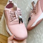 [Clove] Pink Nursing Shoes Photo 3