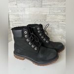 Timberland  fleece lined boots size 7.5 Photo 3