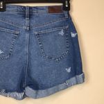 Hollister Women’s Butterfly Embroidered Medium Wash Rolled Hem Denim Jean Shorts Photo 6