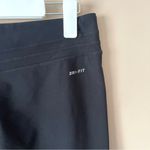 Nike  | Cropped Yoga Capri Athletic Pants Sz M Photo 3