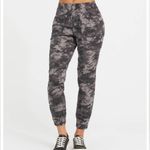 Spanx Stretch Twill Cargo Jogger Photo 4