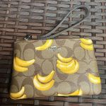 Coach  Corner Zip Wristlet In Signature Canvas With Banana Print cr820 Photo 0