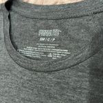 Peanuts size small short sleeve shirt 👕 Gray Photo 2