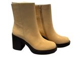 Tan Ankle Boots with Chunky Heel and Side Zipper Size 6 Photo 1