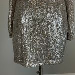 AQUA Long Sleeve Sequined Cut Out Mini Sheath Cocktail Party Dress Silver Size 6 Photo 8
