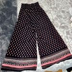 Live 4 Truth Flowy Pants Photo 1