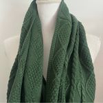 LA Relaxed • Green Cable Knit Infinity Scarf Photo 1