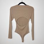 Bohme  Noelle Ribbed Open Back Beige Bodysuit‎ Medium Long Sleeve Chic Classic Photo 1