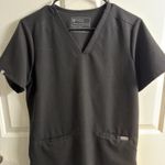FIGS Black  Women’s Casma Three-Pocket Scrub Top Photo 1