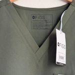 FIGS Women's Catarina One Pocket Scrub Top in Moss, Size Large Photo 6