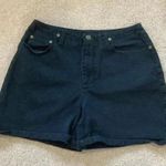 Liz Claiborne  lizwear black jean shorts in size 8 Photo 0