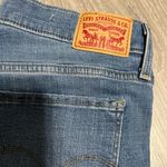 Levi's Levi’s 314 Shaping straight Jeans Woman’s size 31 Medium Wash Mid Rise Stretch Photo 1