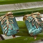 Vintage CORO Signed Aquamarine Screw Photo 3