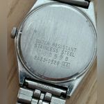 Seiko SQ Vintage Ladies Watch Light Silver Dial Stainless Bracelet Date Window Photo 9