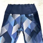 Gapfit GFast High Rise Sculpt Geometric Print Capri Legging Size Small Photo 2