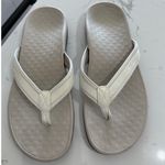 Vionic Women's Tide II White Sandal, EUC, Size 10 Photo 2