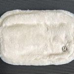 Lululemon  Everywhere Belt Bag *Plush Fleece Bone/Silver Photo 0