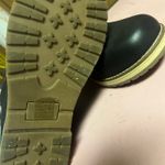 Tahari  Women’s Blue Boots. Photo 3