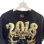 Disney  medium 2018 short sleeve graphic T-shirt, black gold Photo 1