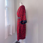 Vintage ‘80s Red & Black Leaf Print 3/4 Sleeve V Photo 5