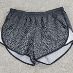 Nike  Womens Dri-Fit‎ Tempo Ombre Running Shorts S Black Athletic Yoga Lined Photo 0