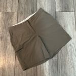 LLBean Women's Size 12 Khaki Zip Pocket Hiking Outdoor Shorts Lightweight Brown Photo 0
