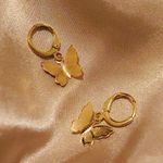 Boutique 14k Gold Plated Butterfly Mini Hoop Earrings Photo 0