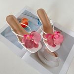 Miss Lola  Heels Photo 0