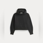 Everlane  Cropped Luxe Fleece Hoodie in Black, Size X-Small Photo 4