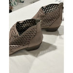 Zigi Soho Woman’s Nwt Ankle Boots Back Zip Taupe 8.5 Photo 2